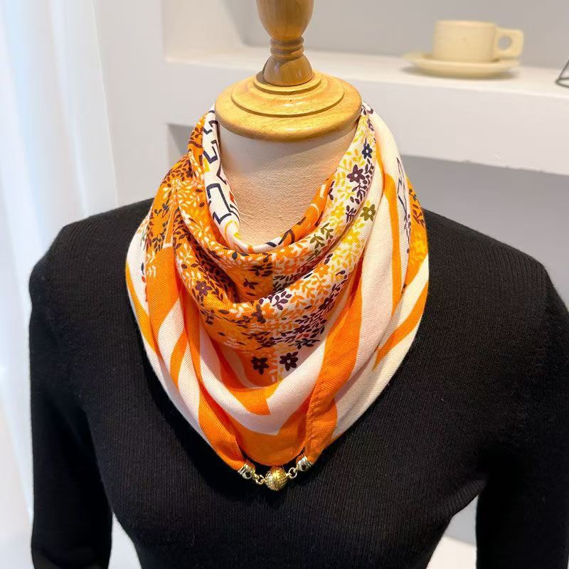 The Magnetic Clasp Square Scarf | Premium Fiber Blend