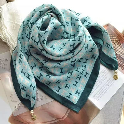 The Magnetic Clasp Square Scarf | Premium Fiber Blend