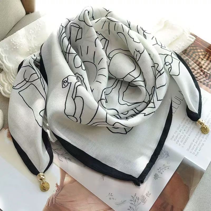 The Magnetic Clasp Square Scarf | Premium Fiber Blend