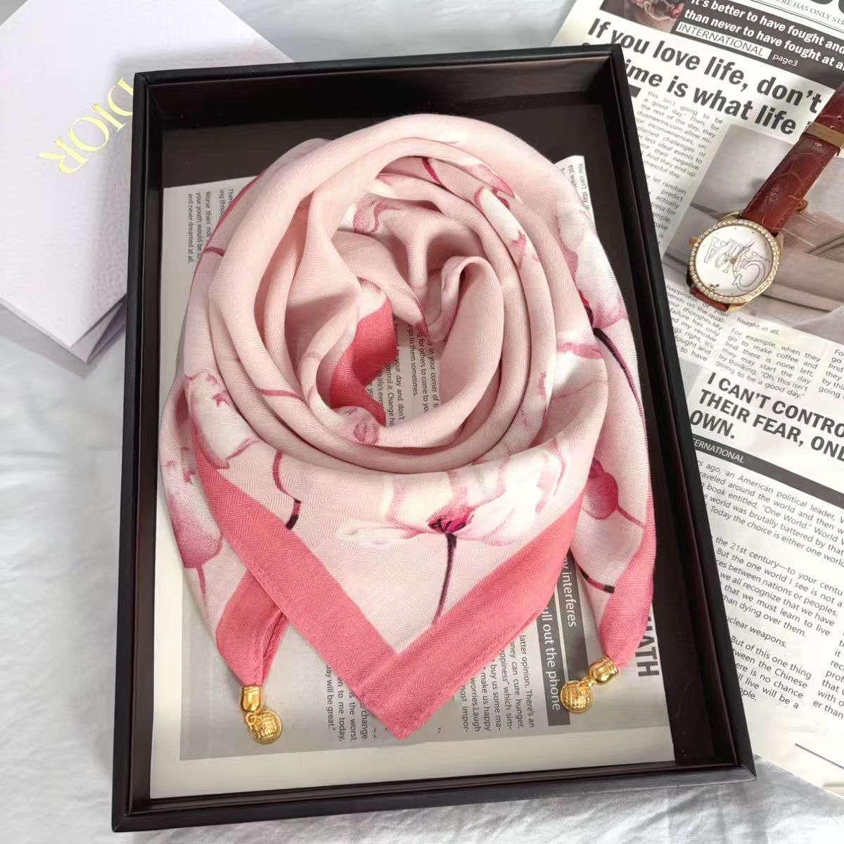 The Magnetic Clasp Square Scarf | Premium Fiber Blend