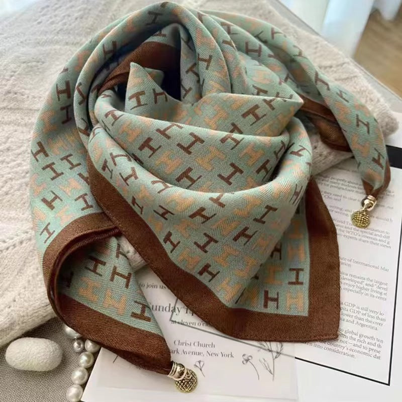 The Magnetic Clasp Square Scarf | Premium Fiber Blend